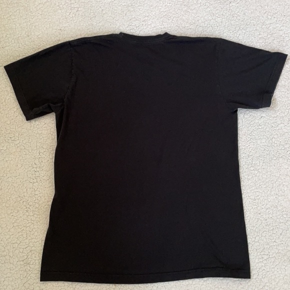 Two Graphic T-shirts Men’s Size Large - Picture 10 of 10